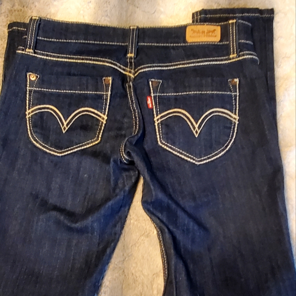 Levi too superlow 524. Size 5. Straight leg